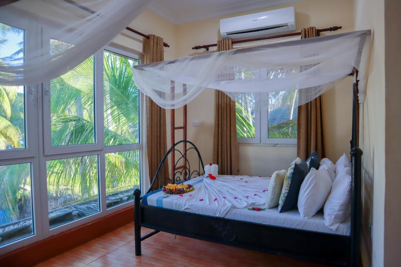 Bwejuu Beach Palm Villa Buitenkant foto