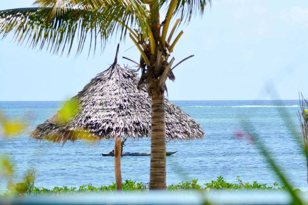 Bwejuu Beach Palm Villa Buitenkant foto